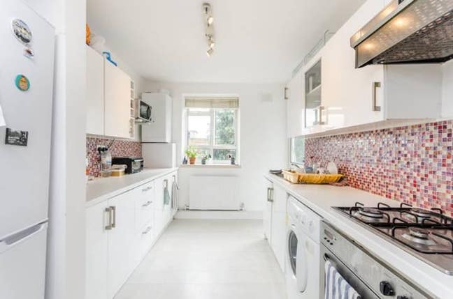 3 bed flat available for short term rental &pound;2270  Main Photo