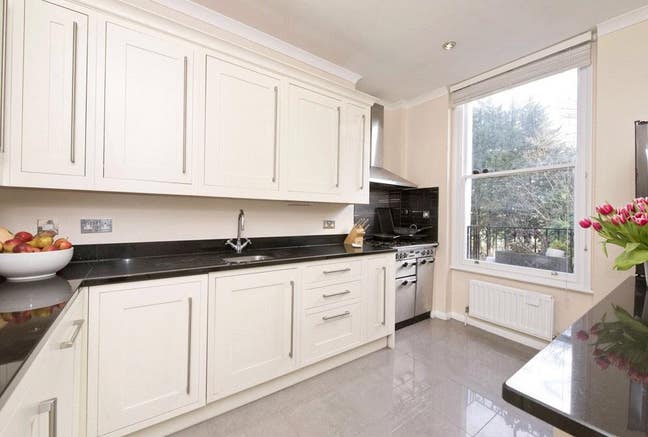 Double Room in Maida Vale/Kilburn Park Main Photo