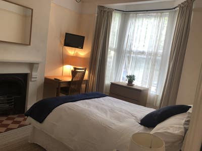Quality accommodin convenient location to pick up  Main Photo