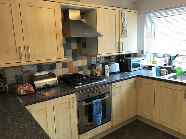 A double room in a shared house  Main Photo