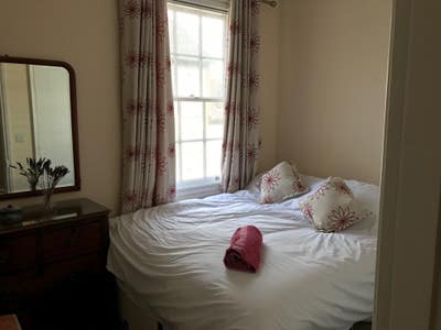 Single room (Lewes) close to Glyndebourne bus stop Main Photo
