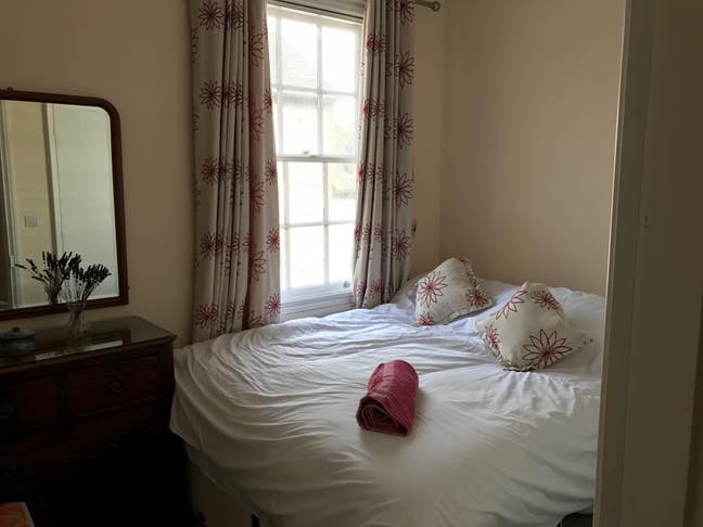 Single room (Lewes) close to Glyndebourne bus stop Main Photo