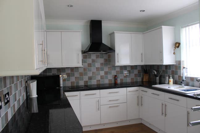 Top Quality Double Room in Modern House  Main Photo