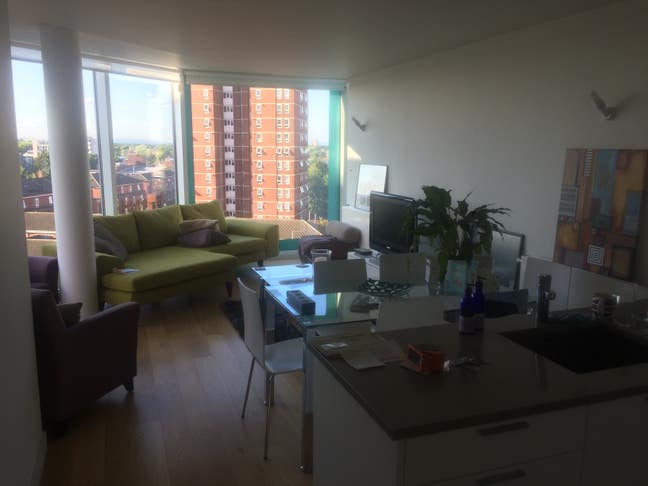 Room in Luxury Apartment with Pool&Gym Main Photo