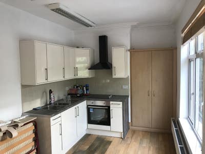 Dbl Room   Chortlton- Trafford  Main Photo