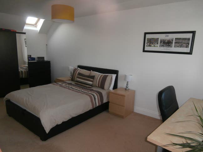 Large room with a view and own bathroom  Main Photo