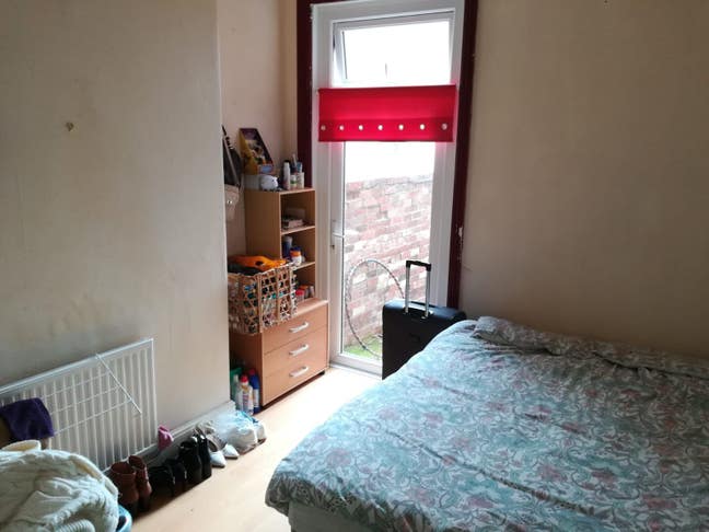 Nice double room central exeter Main Photo