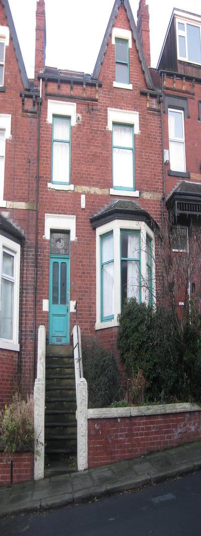 Double Room Available Main Photo