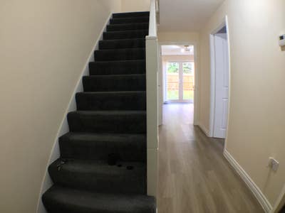 New Built Quiet clean room in a shared house Main Photo