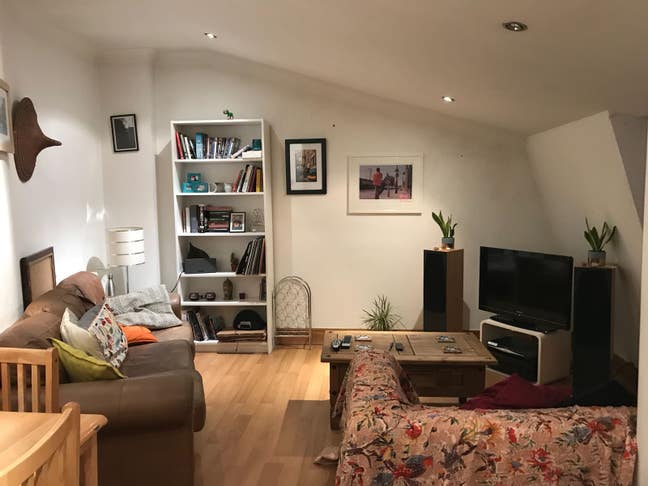 Furnished Double Room -Kentish Town - 1 Min 2 Tube Main Photo