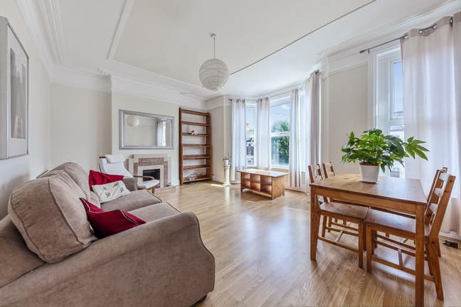 Splended 2 Bed Flat, Burrows Rd, Kensal Green NW10 Main Photo