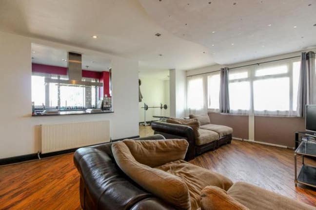  single room 2 let in central cheshunt EN8 Main Photo