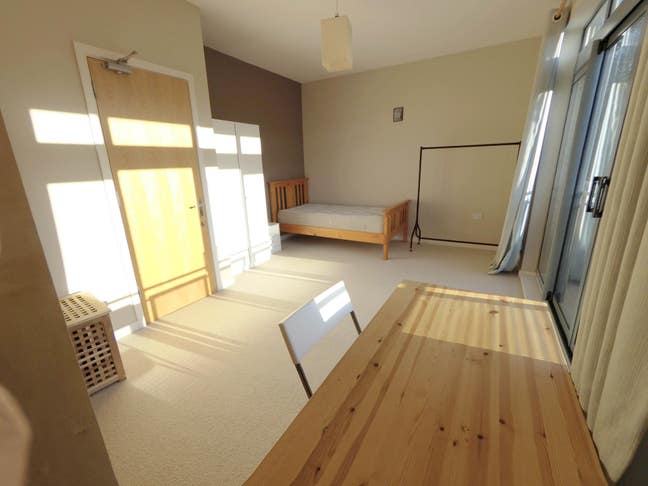 Very Large Double Room with Juliette Windows Main Photo