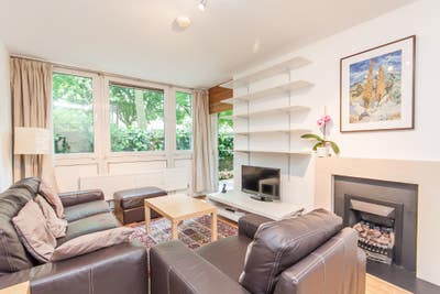 Beautiful spacious 2 bedroom Islington flat Main Photo