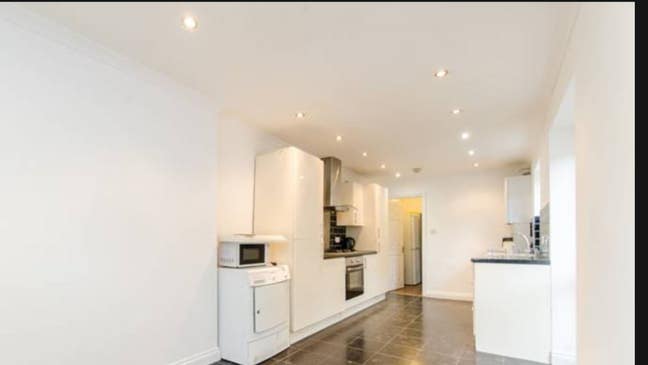 Modern 5 bedroom newly renovated house Main Photo
