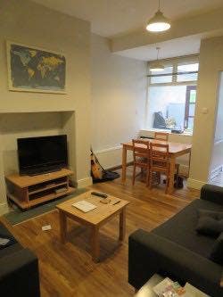 Rooms for let in terraced house Main Photo