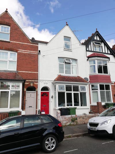 Great location for walking in and around Exeter Main Photo