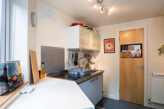1 Bed Studio -  Single Occupancy- Bills Included Main Photo