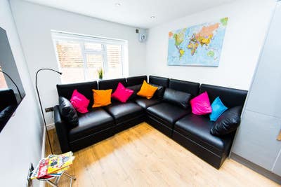 Your New ⭐⭐⭐⭐⭐ Home Main Photo