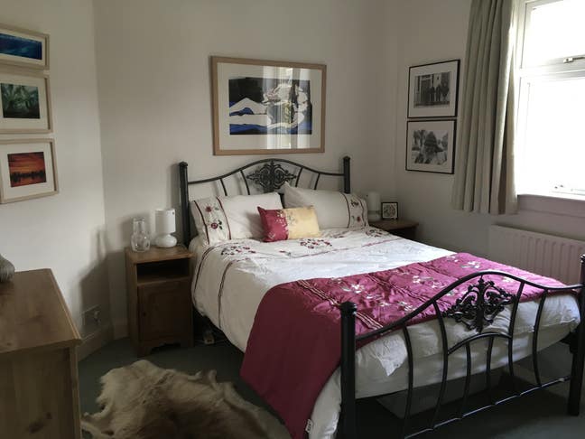 Double bedroom in nicely furnished flat Main Photo