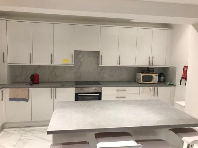 Huge Double Room in Central Harrow Main Photo