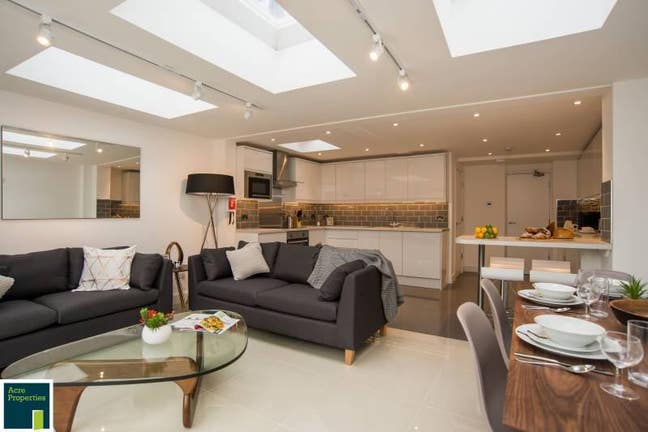 Beautiful terrace house, W6 near hospital. ALL inc Main Photo