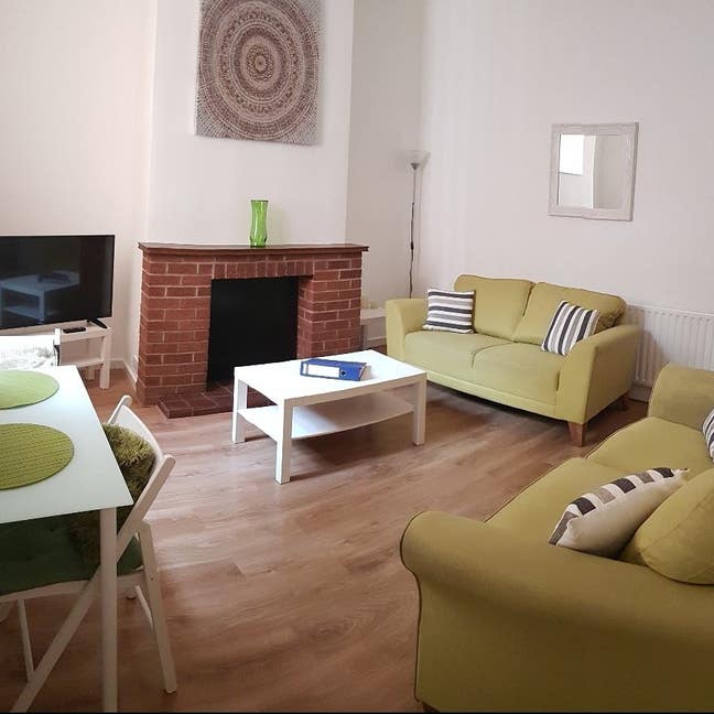 Last Room Remaining! Quality Student Home! Main Photo