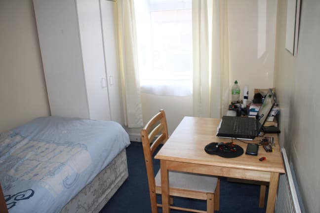Single room in Harrow Main Photo