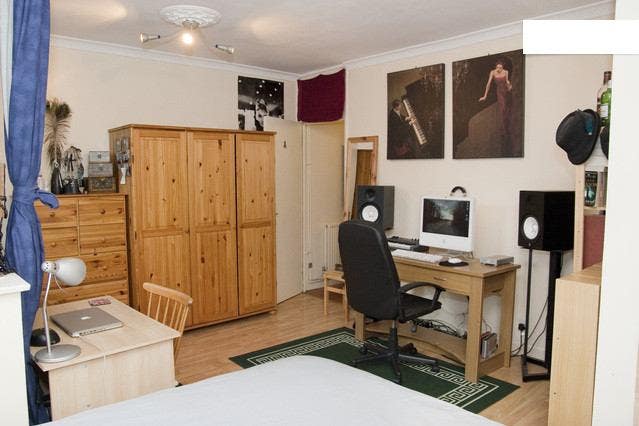 Huge Room , balcony, shower -Shoreditch/Hoxton Main Photo