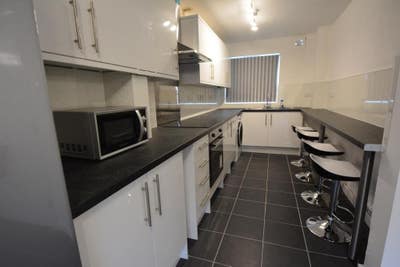 Smart student house for the next academic year Main Photo