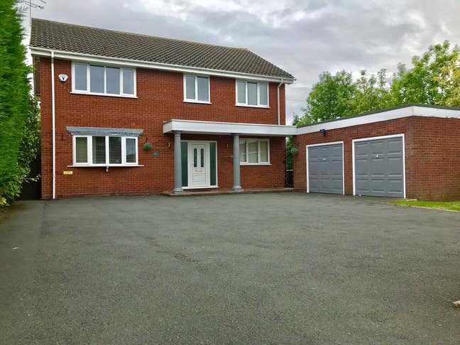 BIG🏡 Ensuite-SKY TV-Fibre-Parkng-Wkly Clnr Main Photo
