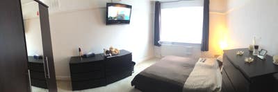 Good Size-High Spec Double Room to rent, Ealing Main Photo