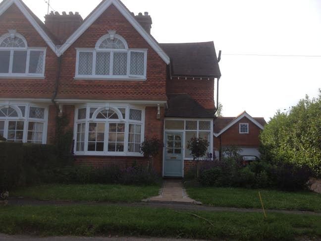 2 furnished rooms available in shared house, Tring Main Photo