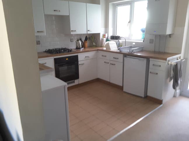 Nice  Double room  good  house mates comfortable  Main Photo