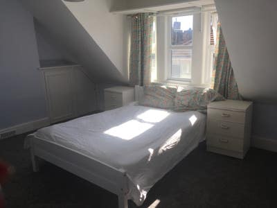 Spacious Room for Rent in Old Town Main Photo