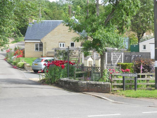 Country Cottage with 1 Room Available. Main Photo