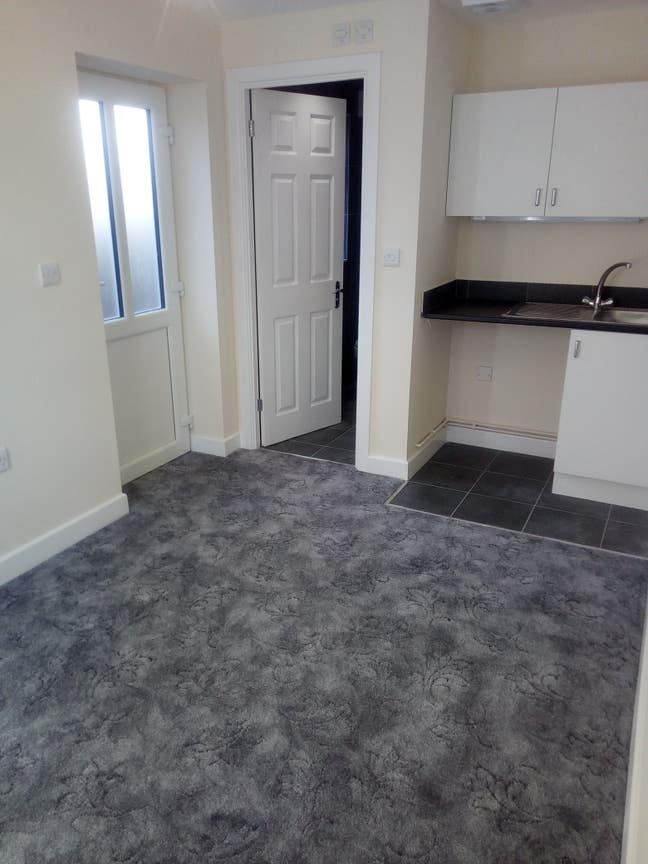 Self Contained Studio in Bellingham Main Photo