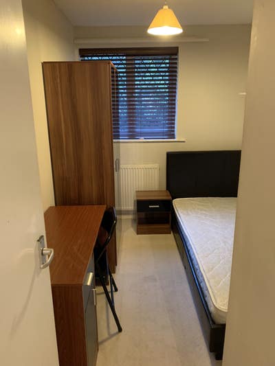 Room Near City Centre, Hospital and Rolls Royce Main Photo