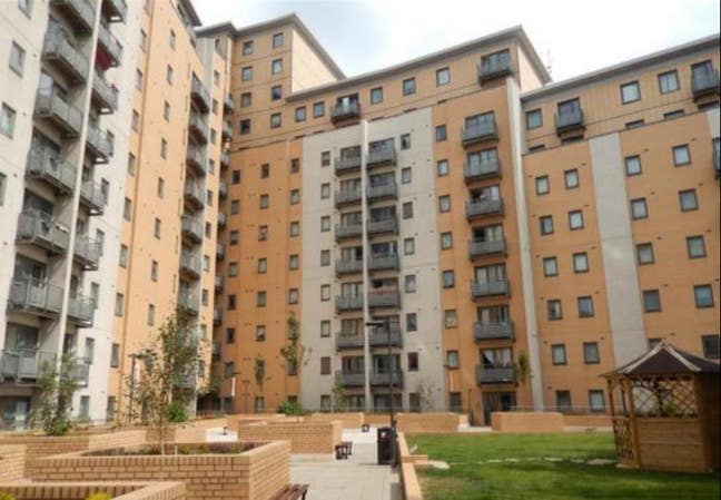 City Centre Double &pound;460 plus &pound;125 Bills Main Photo