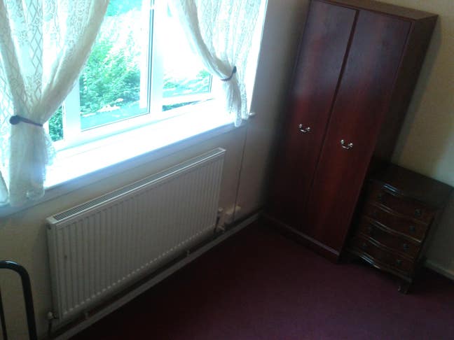 Spacious, Clean and Comfortable Double Room Main Photo