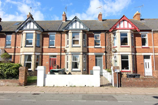 A Choice of Four Newly Finished Double Bedrooms Main Photo