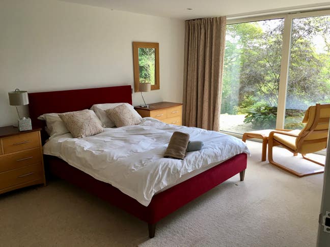 Waterside location, king size room with en suite,  Main Photo