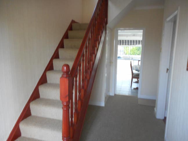  Room to suit female professional Rosetta  Main Photo