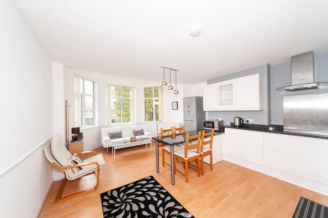  Willesden, Modern duplex ,6 mins Zone 2 , £860 Main Photo