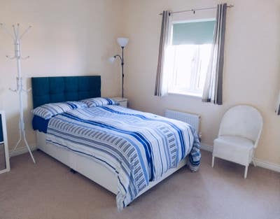 Large Double En-suite Room Main Photo