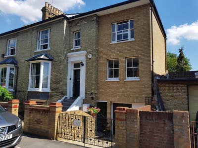 En-suite double bedroom with garden Main Photo