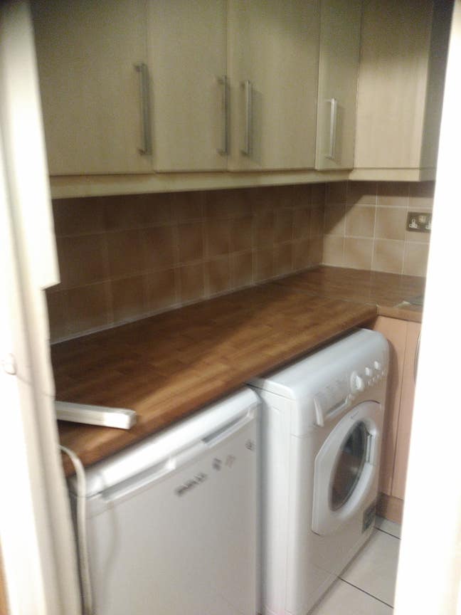 Spacious Double Room with Garden in Byfleet House  Main Photo