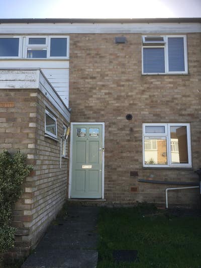 Large room in professional shared house Main Photo