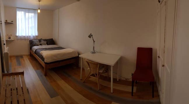 A Large Double Bedroom @ Queens Park (Bills Inc) Main Photo