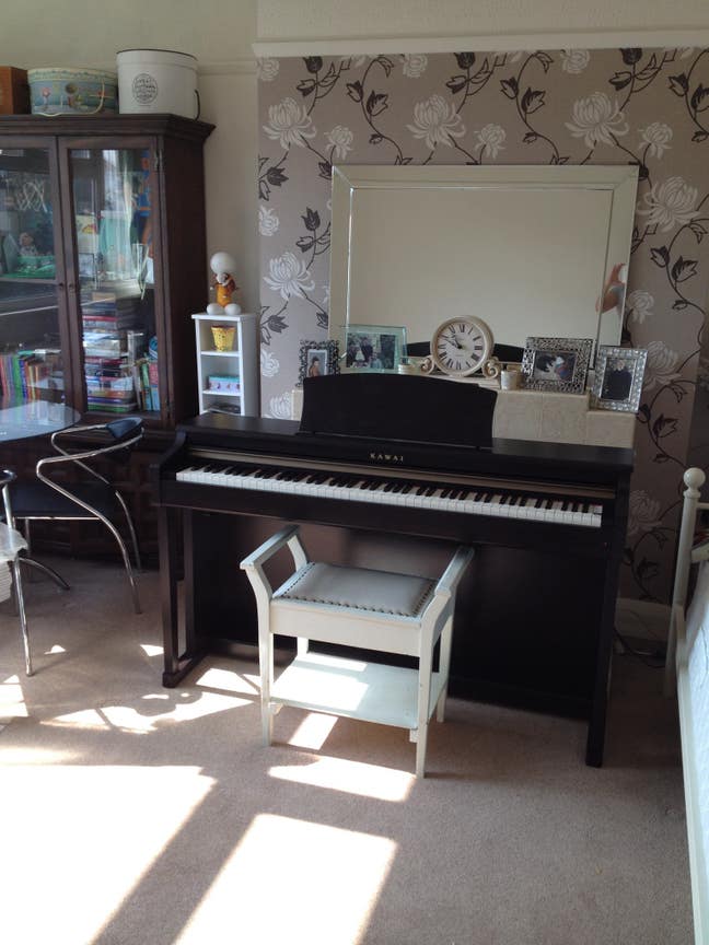 Large furnished double room Main Photo
